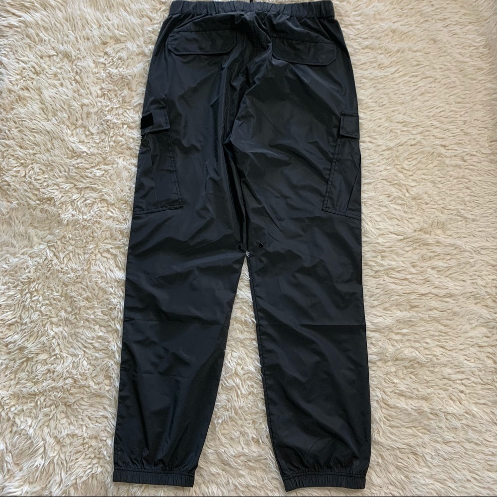 Men’s Black Cargo Pants - Picture 10 of 16